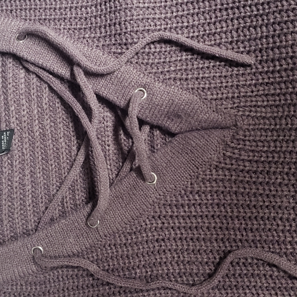 Sweater - Picture 5 of 5